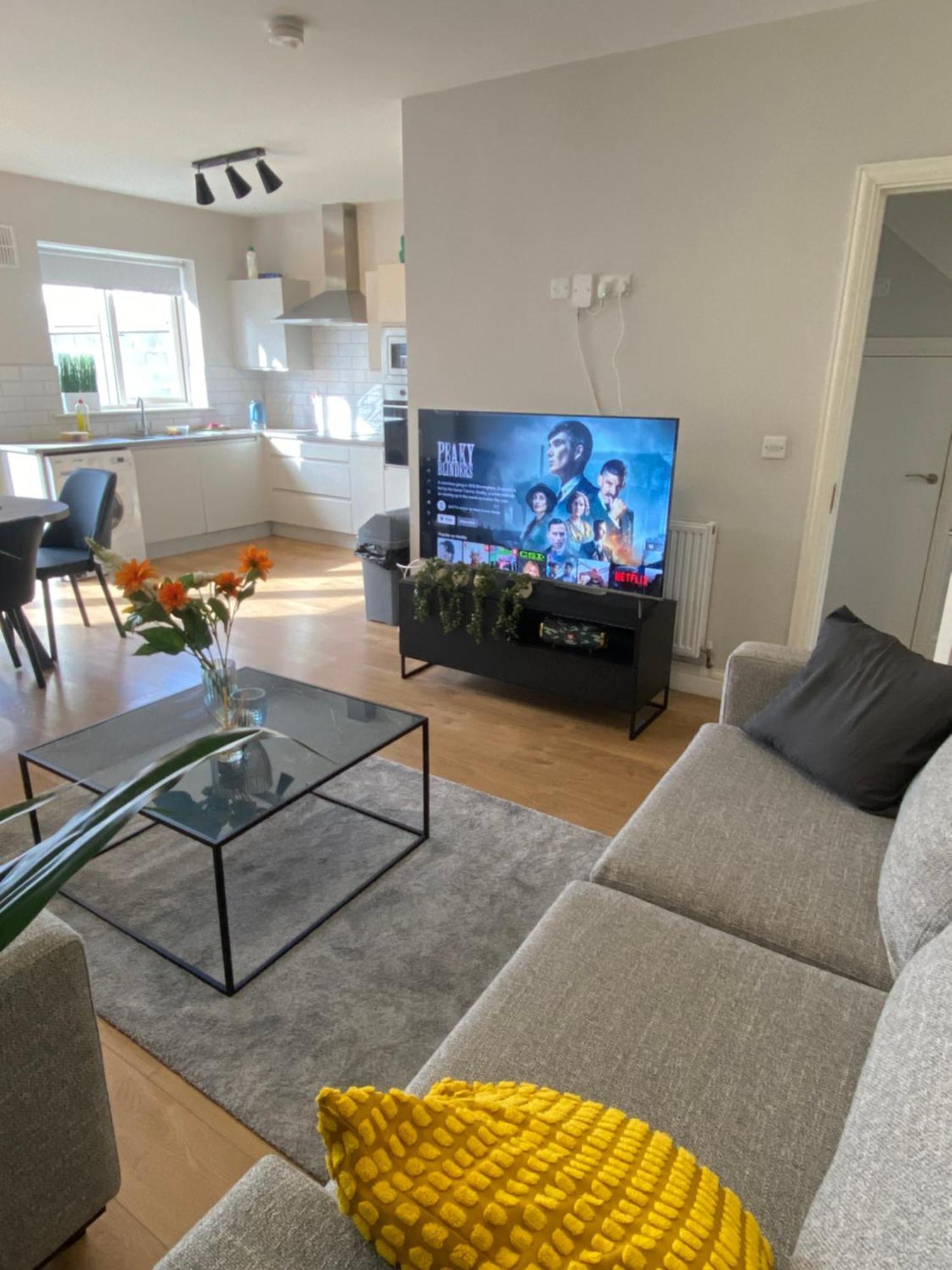 Extra Large Room In New House At Citywest ดับลิน ภายนอก รูปภาพ